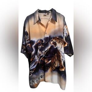 Tiger & Dragon Graphic Short-Sleeve Button-Down Shirt - Beige/Navy